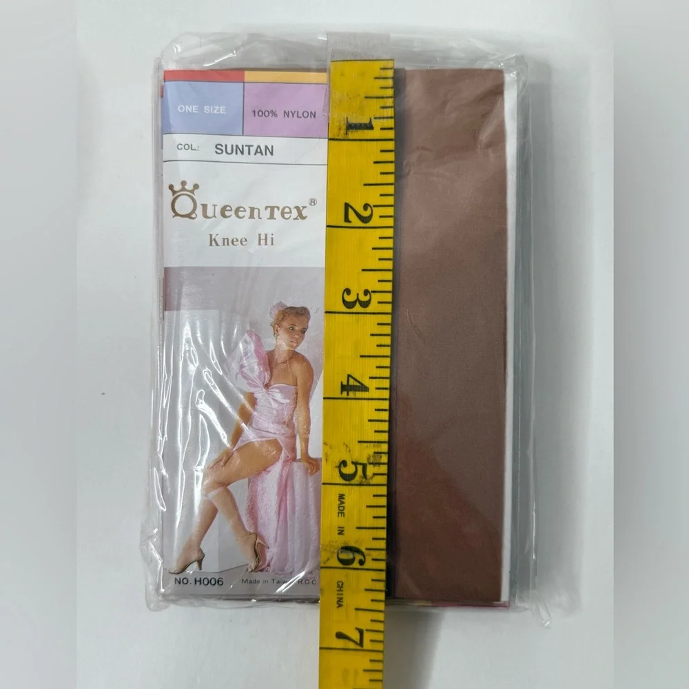 Queentex Stockings Womens  One Size Knee High Suntan Nylons Vintage Pull‎ Up New